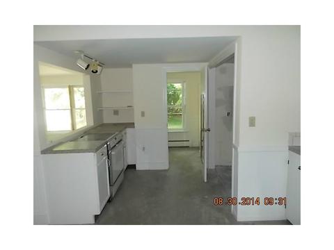 12 Dorr Dr, Glocester, RI 02814 photo 5