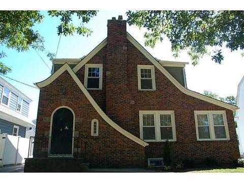 304 Fair St, Warwick, RI 02888 photo 2