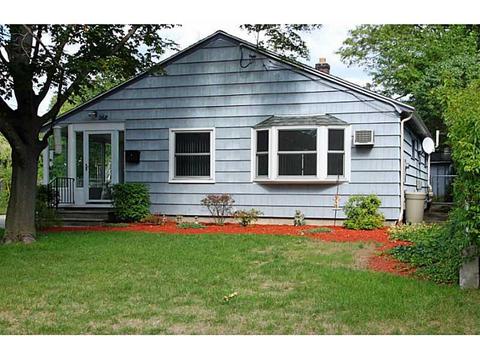 268 Lucille St, Woonsocket, RI 02895 photo 2