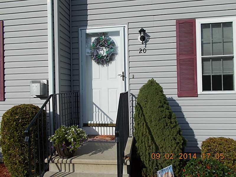 5239 N Main St, Fall River, MA 02720 photo 1