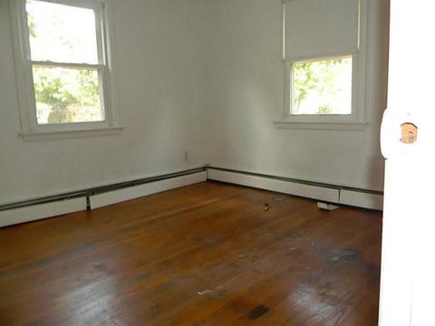 185 Glen Dr, Warwick, RI 02889 photo 5