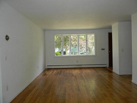 185 Glen Dr, Warwick, RI 02889 photo 3