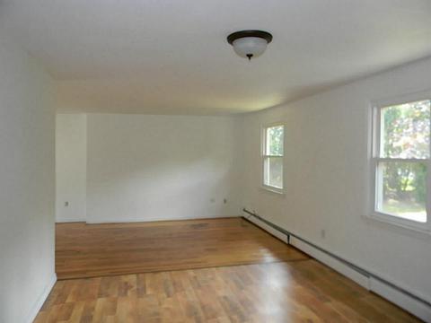 185 Glen Dr, Warwick, RI 02889 photo 4