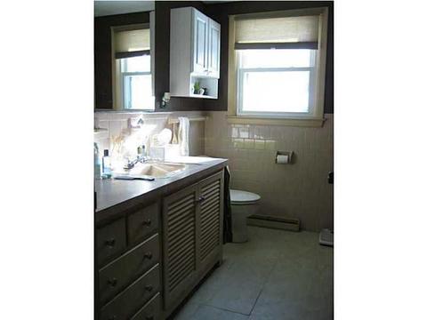 64 Stephens Ave, Warwick, RI 02886 photo 4