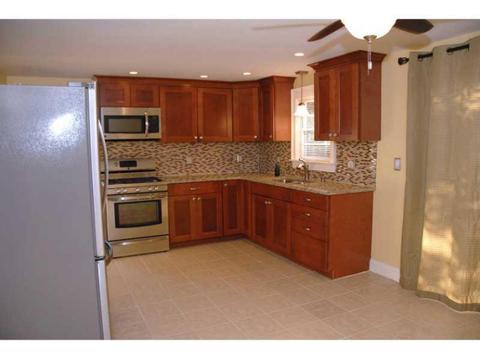 105 White Ave, Warwick, RI 02886 photo 5