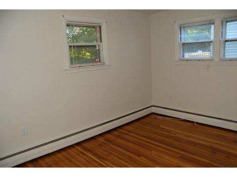 105 White Ave, Warwick, RI 02886 photo 16