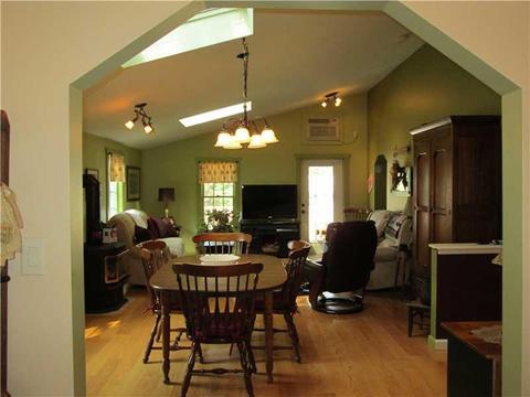 160 Everleth Ave, Warwick, RI 02888 photo 14