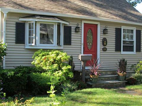 160 Everleth Ave, Warwick, RI 02888 photo 3
