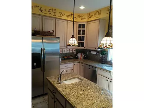 7 Lambert Ln, Warren, RI 02885 photo 15