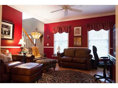 7 Lambert Ln, Warren, RI 02885 photo 5