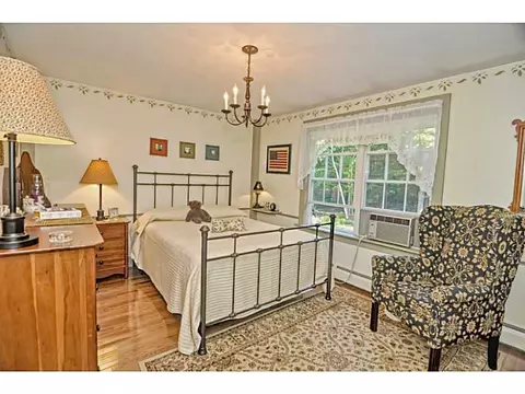 62 Corrie Ln, Mapleville, RI 02839 photo 10