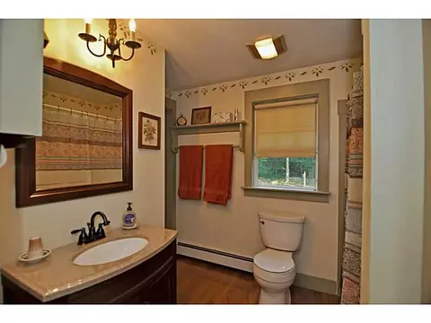 62 Corrie Ln, Mapleville, RI 02839 photo 9