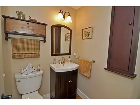 62 Corrie Ln, Mapleville, RI 02839 photo 13