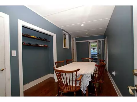 86 Vera St, Warwick, RI 02886 photo 6