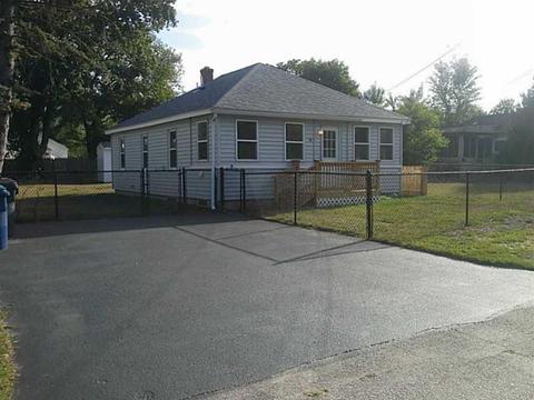 18 Holt St, Warwick, RI 02889 photo 1