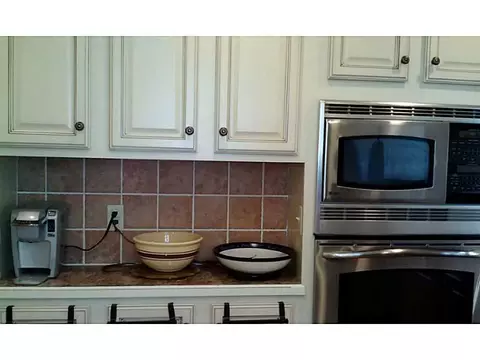 19 Beacon St, Fall River, MA 02721 photo 6