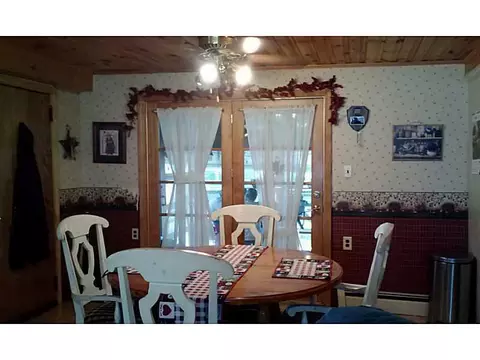 19 Beacon St, Fall River, MA 02721 photo 2