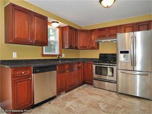 132 Tanner Ave, Warwick, RI 02886 photo 4