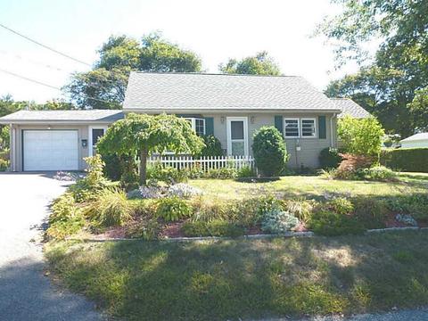 88 Madeleine Ave, Woonsocket, RI 02895 photo 1