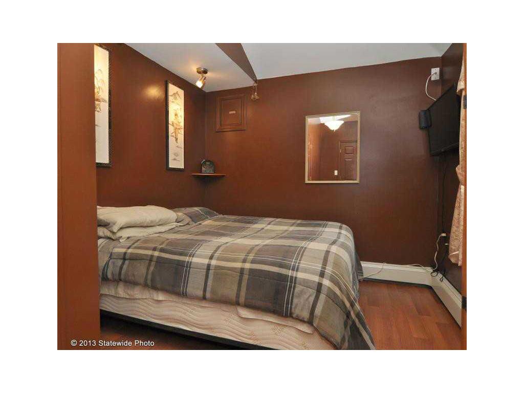6 Huron St, Warwick, RI 02889 photo 4