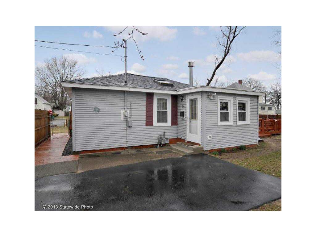 6 Huron St, Warwick, RI 02889 photo 1