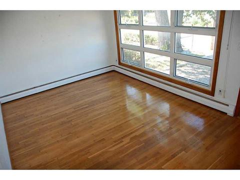 108 Angell St, Woonsocket, RI 02895 photo 7
