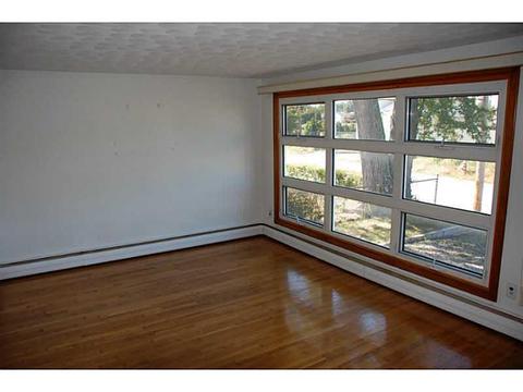 108 Angell St, Woonsocket, RI 02895 photo 6