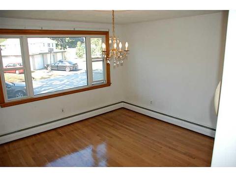 108 Angell St, Woonsocket, RI 02895 photo 8