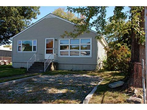108 Angell St, Woonsocket, RI 02895 photo 1