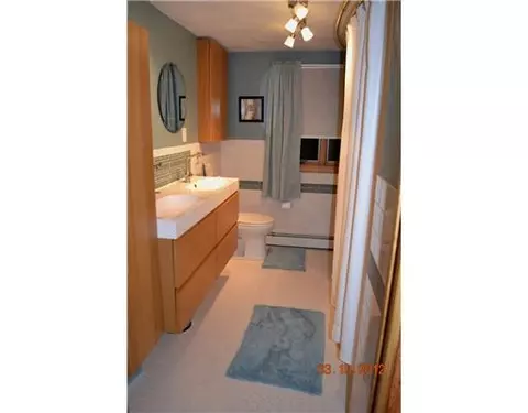 12 Lighthouse Ln, Warwick, RI 02889 photo 8