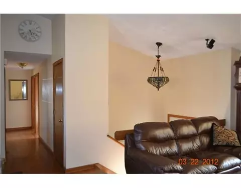 12 Lighthouse Ln, Warwick, RI 02889 photo 4