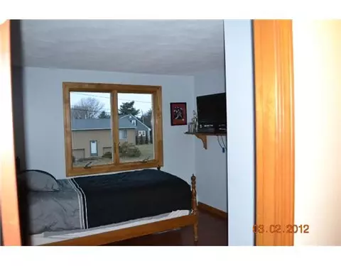 12 Lighthouse Ln, Warwick, RI 02889 photo 6