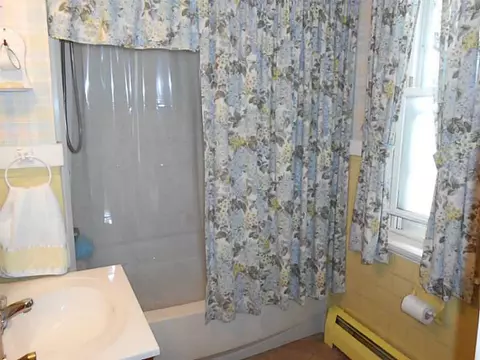 27 Tower St, Westerly, RI 02891 photo 9