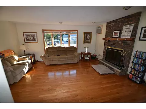 20 Pickering Dr, Westerly, RI 02891 photo 9