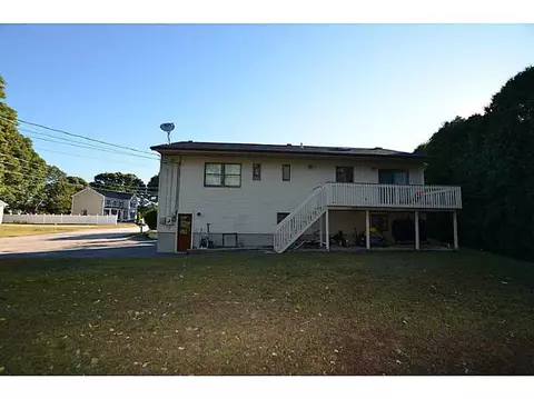 20 Pickering Dr, Westerly, RI 02891 photo 5