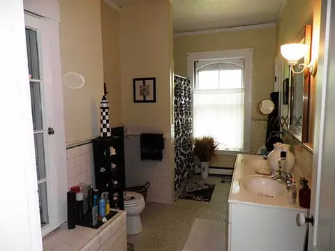 219 Prospect St, Woonsocket, RI 02895 photo 20