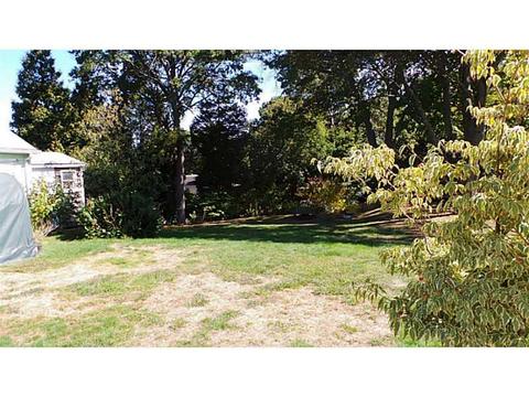 2 Friendly Dr, Warwick, RI 02888 photo 3