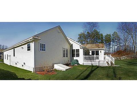 82 Gauthier Dr, Woonsocket, RI 02895 photo 3