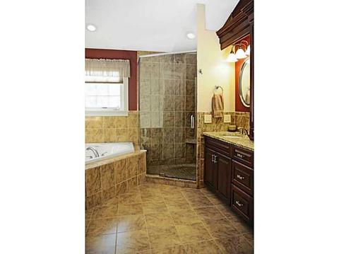 82 Gauthier Dr, Woonsocket, RI 02895 photo 21