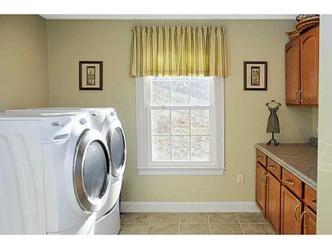 82 Gauthier Dr, Woonsocket, RI 02895 photo 17