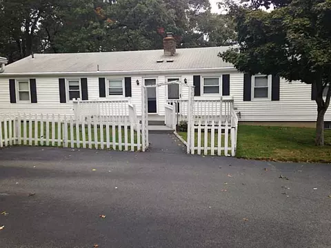 64 Rutherford Ave, Warwick, RI 02886 photo 5