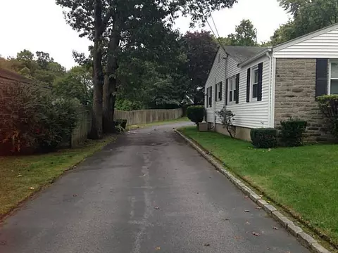 64 Rutherford Ave, Warwick, RI 02886 photo 3