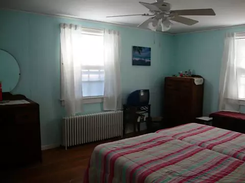 385 Third Beach Rd, Middletown, RI 02842 photo 6