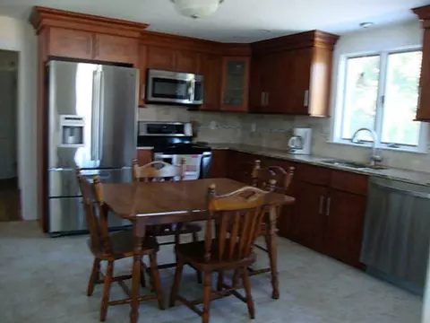 385 Third Beach Rd, Middletown, RI 02842 photo 8