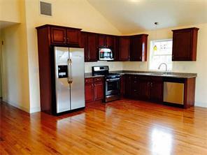 387 High St, Cumberland, RI 02864 photo 4