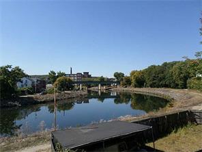 160 River St, Woonsocket, RI 02895 photo 2