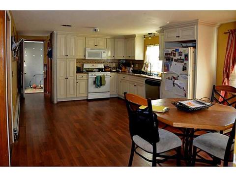 229 Mapleton St, Cranston, RI 02910 photo 5