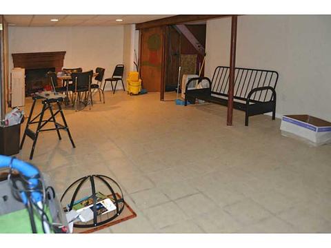 229 Mapleton St, Cranston, RI 02910 photo 9