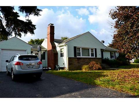 229 Mapleton St, Cranston, RI 02910 photo 1