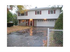 97 Sunrise Ave, Woonsocket, RI 02895 photo 1